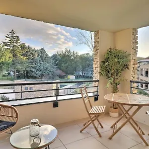 Moderne - Terrasse - Piscine - Parking Ventabren